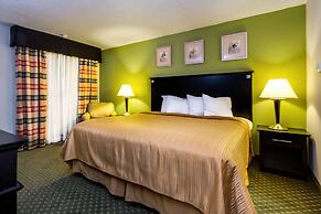 Quality Inn & Suites Moline - Quad Cities