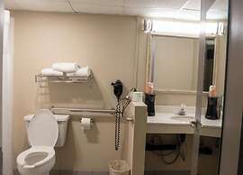 Quality Inn & Suites Moline - Quad Cities