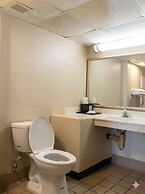 Quality Inn & Suites Moline - Quad Cities