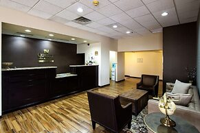 Quality Inn & Suites Moline - Quad Cities