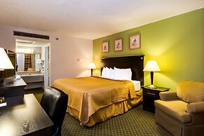 Quality Inn & Suites Moline - Quad Cities