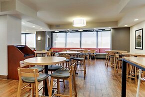 Drury Inn & Suites Marion