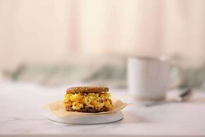 Drury Inn & Suites St. Louis Collinsville
