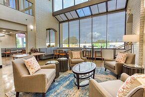 Drury Inn & Suites St. Louis Collinsville