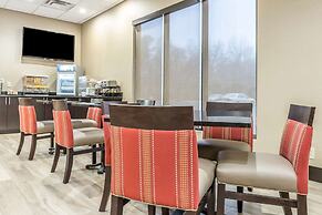 Comfort Inn Alton near I-255