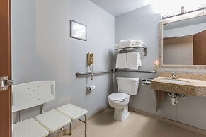 Comfort Inn Alton near I-255