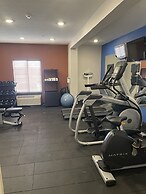 Holiday Inn Express Cedar Rapids (Collins Rd) by IHG