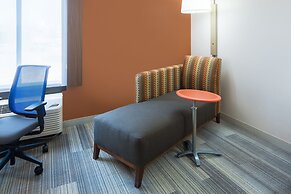 Holiday Inn Express Cedar Rapids (Collins Rd) by IHG