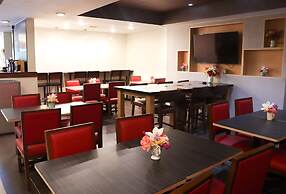 Holiday Inn Express Cedar Rapids (Collins Rd) by IHG