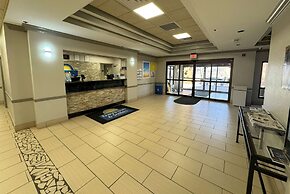 Days Inn & Suites by Wyndham Cedar Rapids