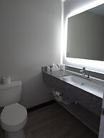 Days Inn & Suites by Wyndham Port Huron
