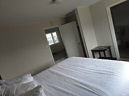 Days Inn & Suites by Wyndham Port Huron