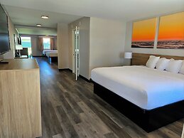 Days Inn & Suites by Wyndham Port Huron