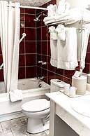 Gateway Inn And Suites