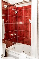 Gateway Inn And Suites