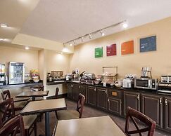 Quality Inn Hayti North