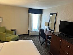 Heritage Inn & Suites St. Louis/Fenton, Trademark by Wyndham