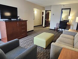 Heritage Inn & Suites St. Louis/Fenton, Trademark by Wyndham