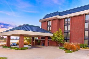 Heritage Inn & Suites St. Louis/Fenton, Trademark by Wyndham