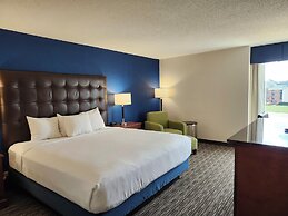 Heritage Inn & Suites St. Louis/Fenton, Trademark by Wyndham