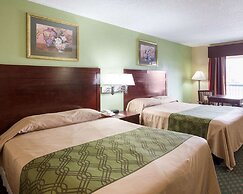 Rodeway Inn & Suites