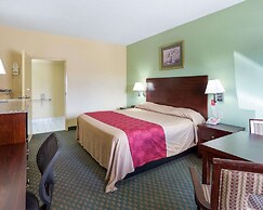 Rodeway Inn & Suites