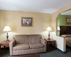 Rodeway Inn & Suites