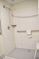 Clarion Pointe Vidalia - Lyons West