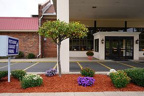 Rodeway Inn & Suites
