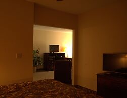 Rodeway Inn & Suites