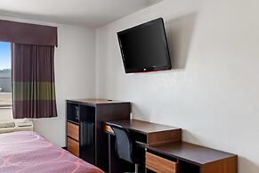 Super 8 by Wyndham Santa Rosa