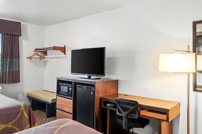Super 8 by Wyndham Santa Rosa