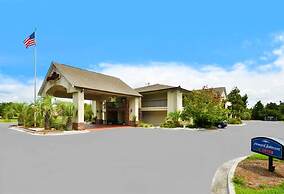 Howard Johnson by Wyndham Savannah GA