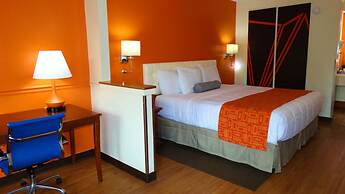 Howard Johnson by Wyndham Savannah GA