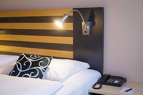 Lindner Hotel Frankfurt Hochst, part of JdV by Hyatt