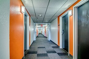 Motel 6 Amherst, NY - Buffalo