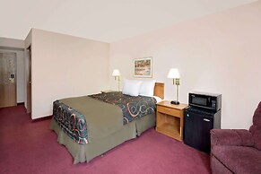 Days Inn by Wyndham Boonville