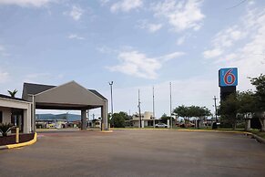 Motel 6 Lake Charles, LA