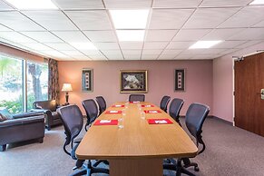 Ramada by Wyndham Luling