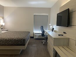 Days Inn & Suites by Wyndham Peachtree Corners/Norcross