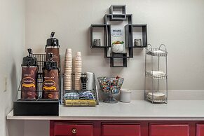 Red Roof Inn Queensbury