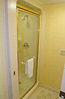 Days Inn by Wyndham Blue Springs