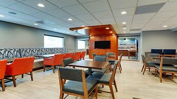 Holiday Inn Express Kenner - New Orleans Airport by IHG