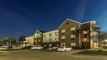 Holiday Inn Express Kenner - New Orleans Airport by IHG