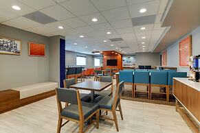 Holiday Inn Express Kenner - New Orleans Airport by IHG