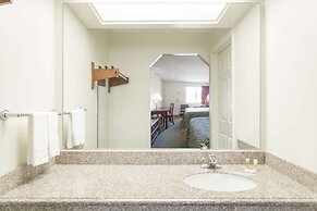 Days Inn by Wyndham Picayune