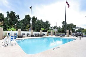 Hampton Inn & Suites Macon I-475