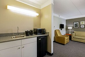 La Quinta Inn & Suites by Wyndham Macon