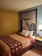 Super 8 by Wyndham Raton