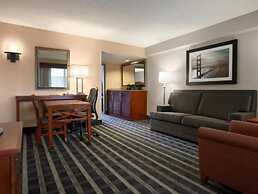 Embassy Suites by Hilton San Francisco Airport Waterfront
